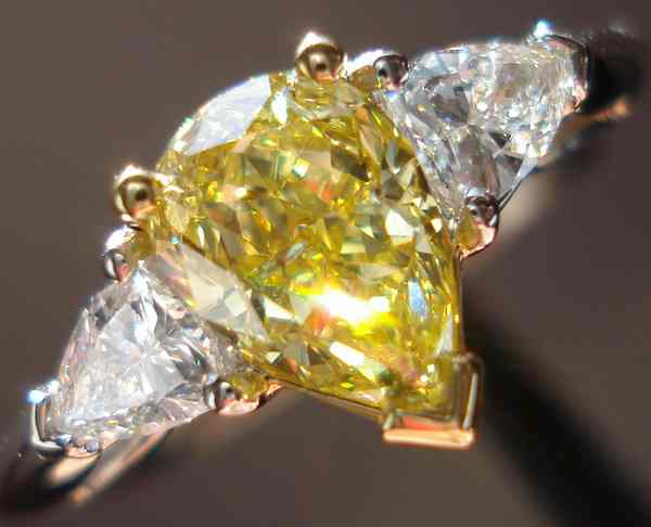 three stone diamond ring
