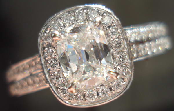 The image “http://diamondsbylauren.com/images/06/01/202kvs1.JPG” cannot be displayed, because it contains errors.