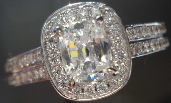 The image “http://diamondsbylauren.com/images/06/01/202kvs1.JPG” cannot be displayed, because it contains errors.