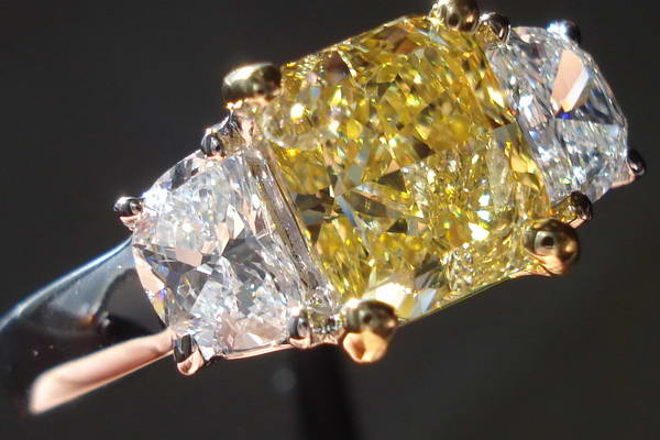 The image “http://diamondsbylauren.com/images/06/01/202kvs1.JPG” cannot be displayed, because it contains errors.