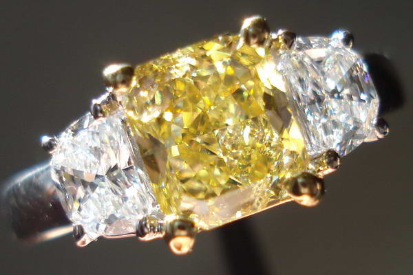The image “http://diamondsbylauren.com/images/06/01/202kvs1.JPG” cannot be displayed, because it contains errors.