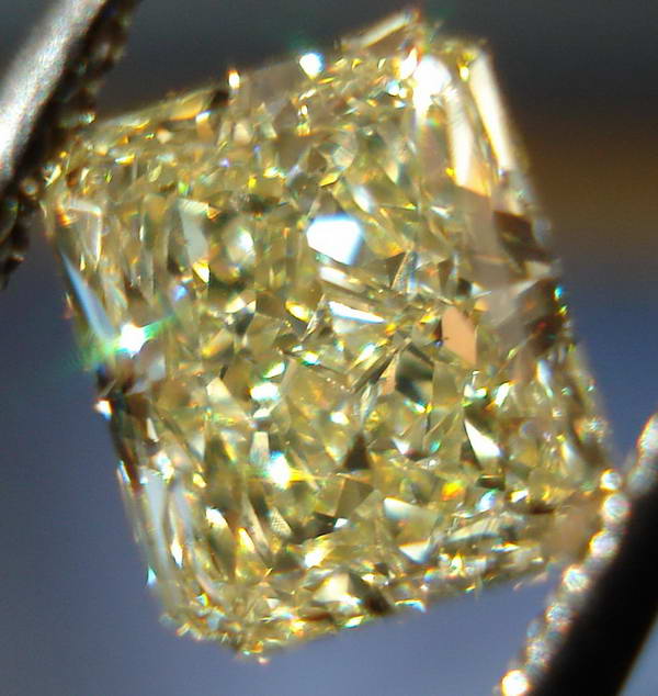 The image “http://diamondsbylauren.com/images/06/01/202kvs1.JPG” cannot be displayed, because it contains errors.