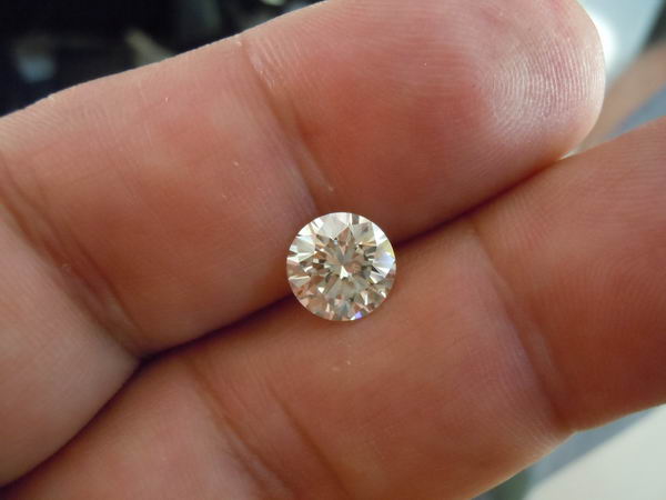 M color round brilliant diamond | Bargain diamond | Lovely cut